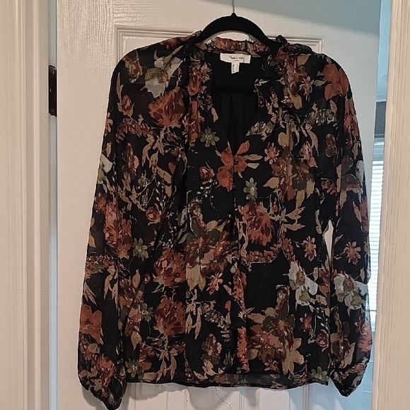 Haver & Blair Ruffle Neck Floral Butterfly Blouse - Picture 2 of 16